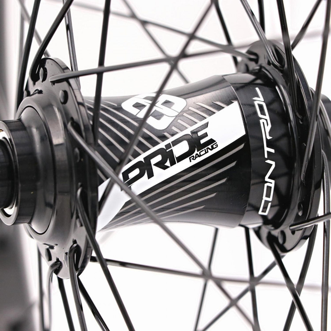 Par de Ruedas PRIDE 20" (406mm) Carbono Wave Matt White Disc Control V2 Ejes 20/15mm Negro/Blanco