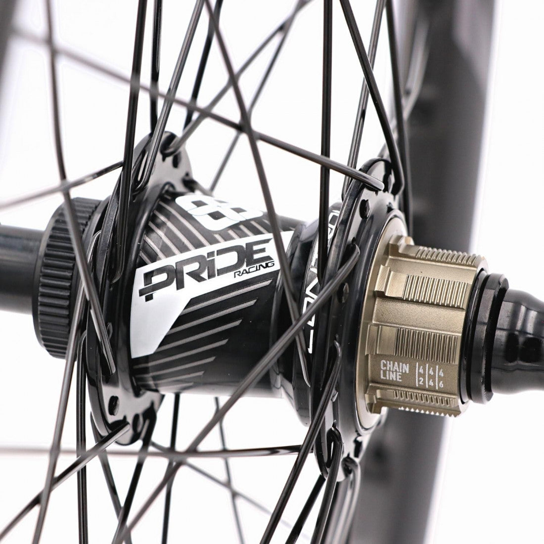 Par de Ruedas PRIDE 20" (406mm) Carbono Wave Matt White Disc Control V2 Ejes 20/15mm Negro/Blanco