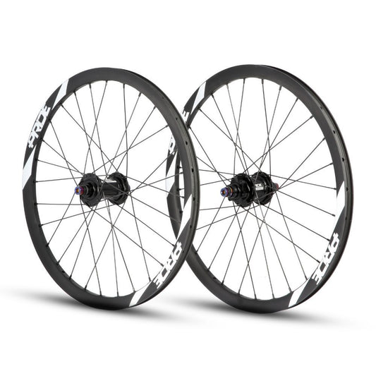 Par de Ruedas PRIDE 20" (451mm) Carbono Wave Matt White Fusion Disc Ejes 10/10mm Negro/Blanco