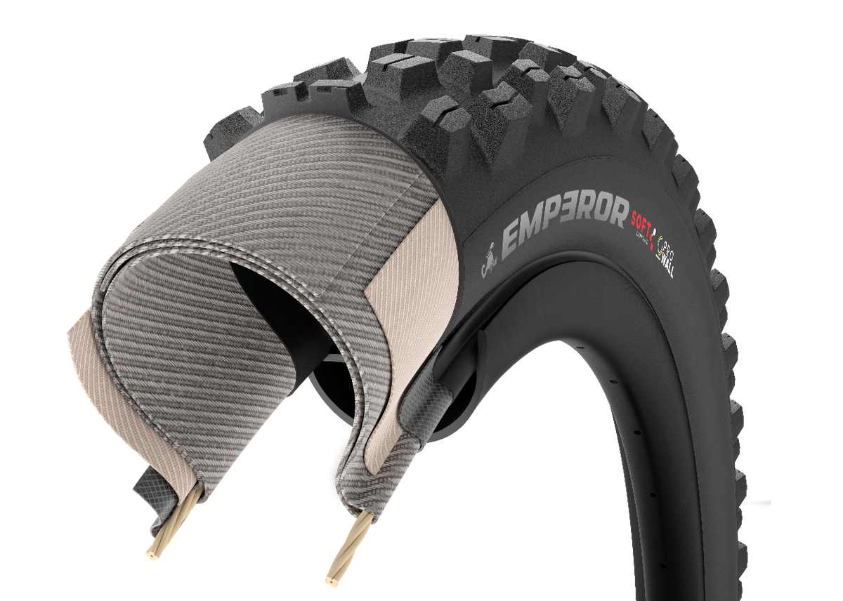 Neumático PIRELLI SCORPION EMPEROR 29x2.40 Medium ProWall Tubeless Ready de aro flexible negro/plata