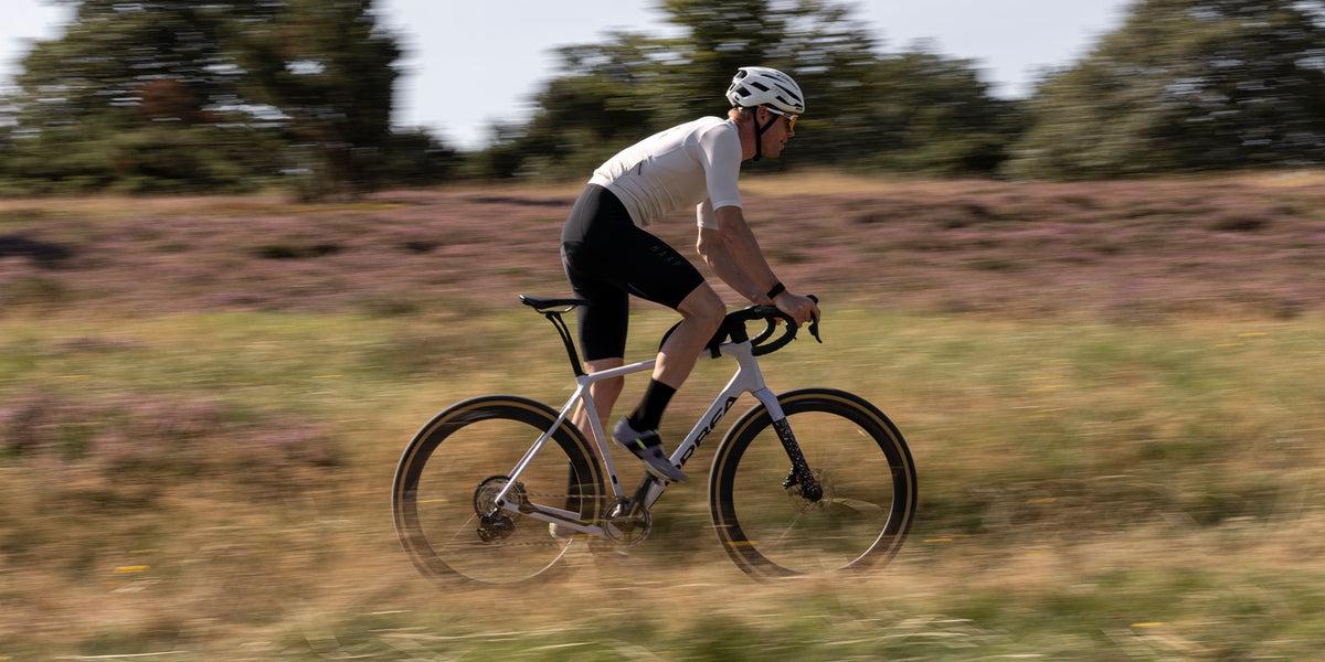 Sillín ERGON SR Allroad Pro montado en una bicicleta de gravel