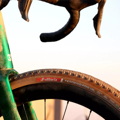 Neumático VITTORIA TERRENO PRO T30 Fine Loose Gravel Race 700c Tubeless Ready Flexible Marrón