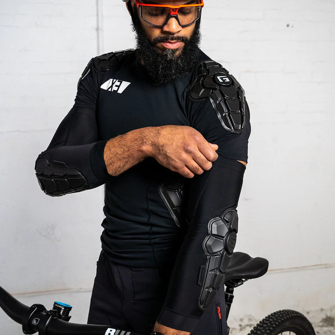 Coderas G-FORM PRO-X3 Negro mate