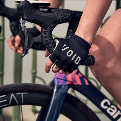 Guantes Cortos VOID VELO Negro