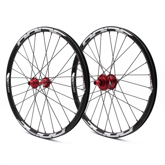 Par de Ruedas PRIDE 20" (451mm) Control V1 Disc Ejes 10/15mm Rojo